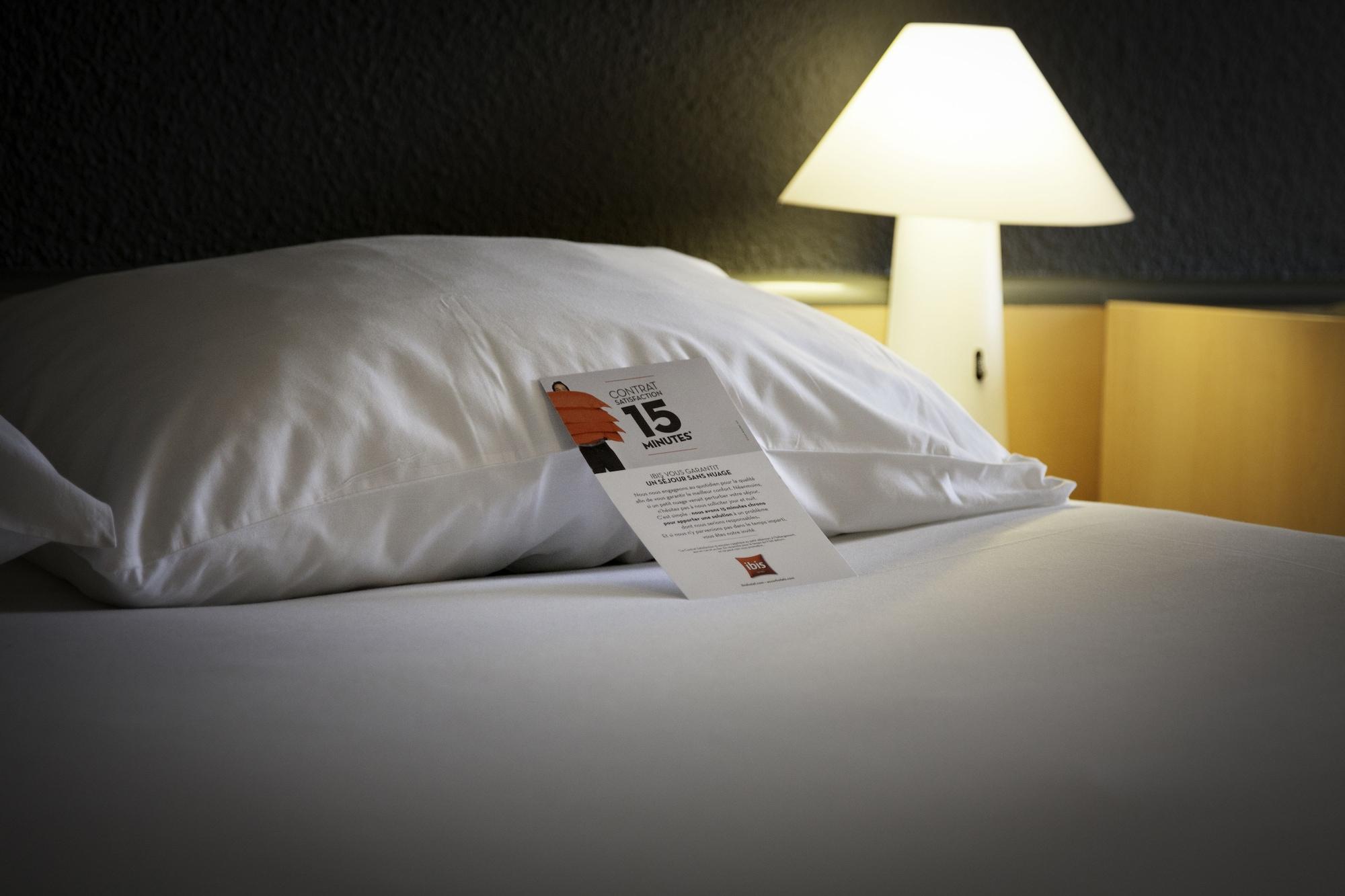 Ibis Lorient Centre Gare Hotel Exterior foto